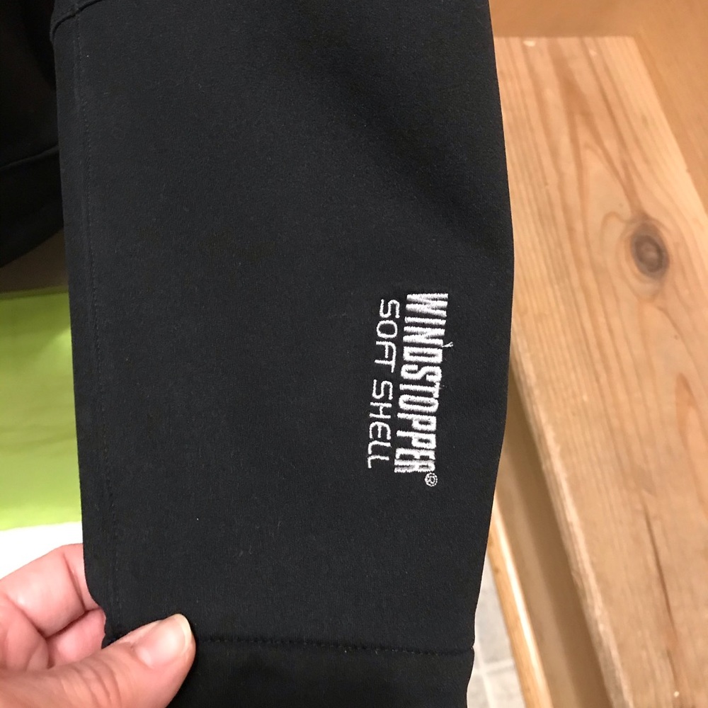 Ladies Soft Shell Windstopper Jacket. Size Med. - image 3